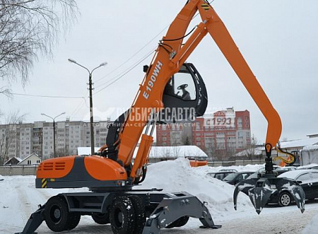 Экскаватор-перегружатель колесный UMG E190WH