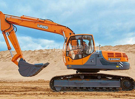 Экскаватор гусеничный E200NC (с габаритной шириной 2500мм)