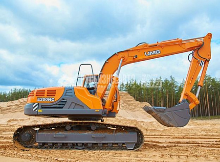 Экскаватор гусеничный E200NC (с габаритной шириной 2500мм)