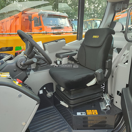 Телескопический погрузчик Dieci Agri Star 37.7