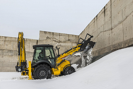 Экскаватор-погрузчик New Holland B90B LR