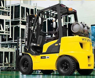 Газ-бензиновый вилочный погрузчик HYUNDAI 25G-7M