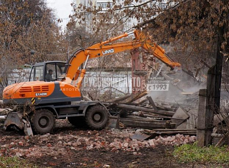 Экскаватор колесный UMG E140W