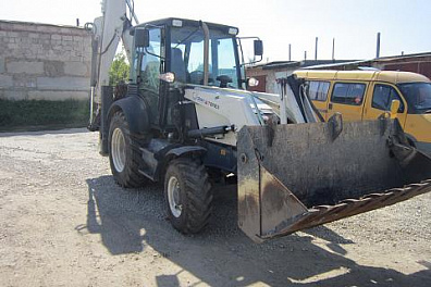 Экскаватор-погрузчик Terex TLB 825-RM б/у (2017 г., 2342 м.ч.)