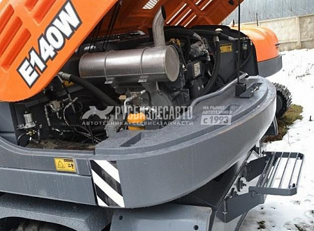 Экскаватор колесный UMG E140W
