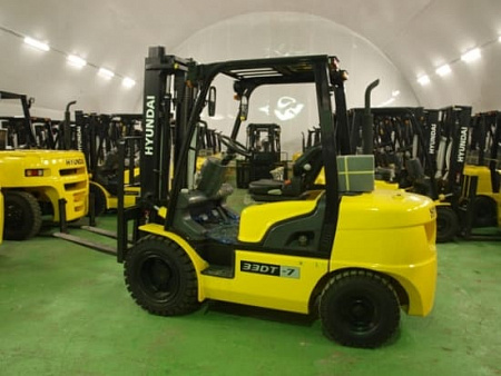 Дизельный вилочный погрузчик HYUNDAI 33DT-7