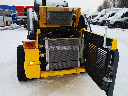 Мини-погрузчик гусеничный New Holland C338
