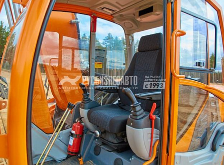 Экскаватор гусеничный E200NC (с габаритной шириной 2500мм)